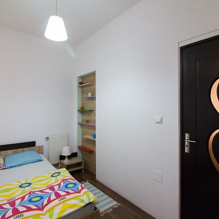 Intim Studio Flat Arad Exterior photo