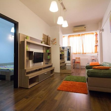 Intim Studio Flat Arad Exterior photo
